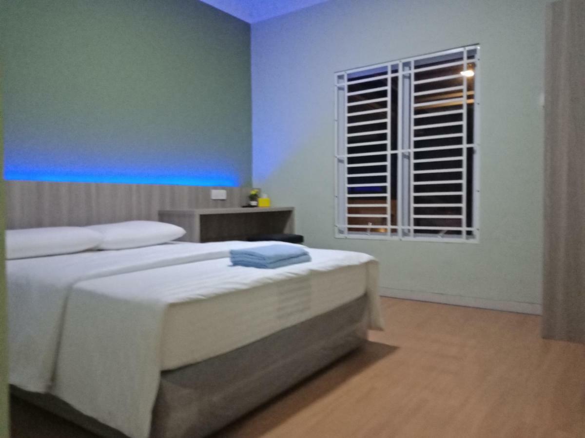SleepRest @ Golden Prima Hotel Batam Exterior foto