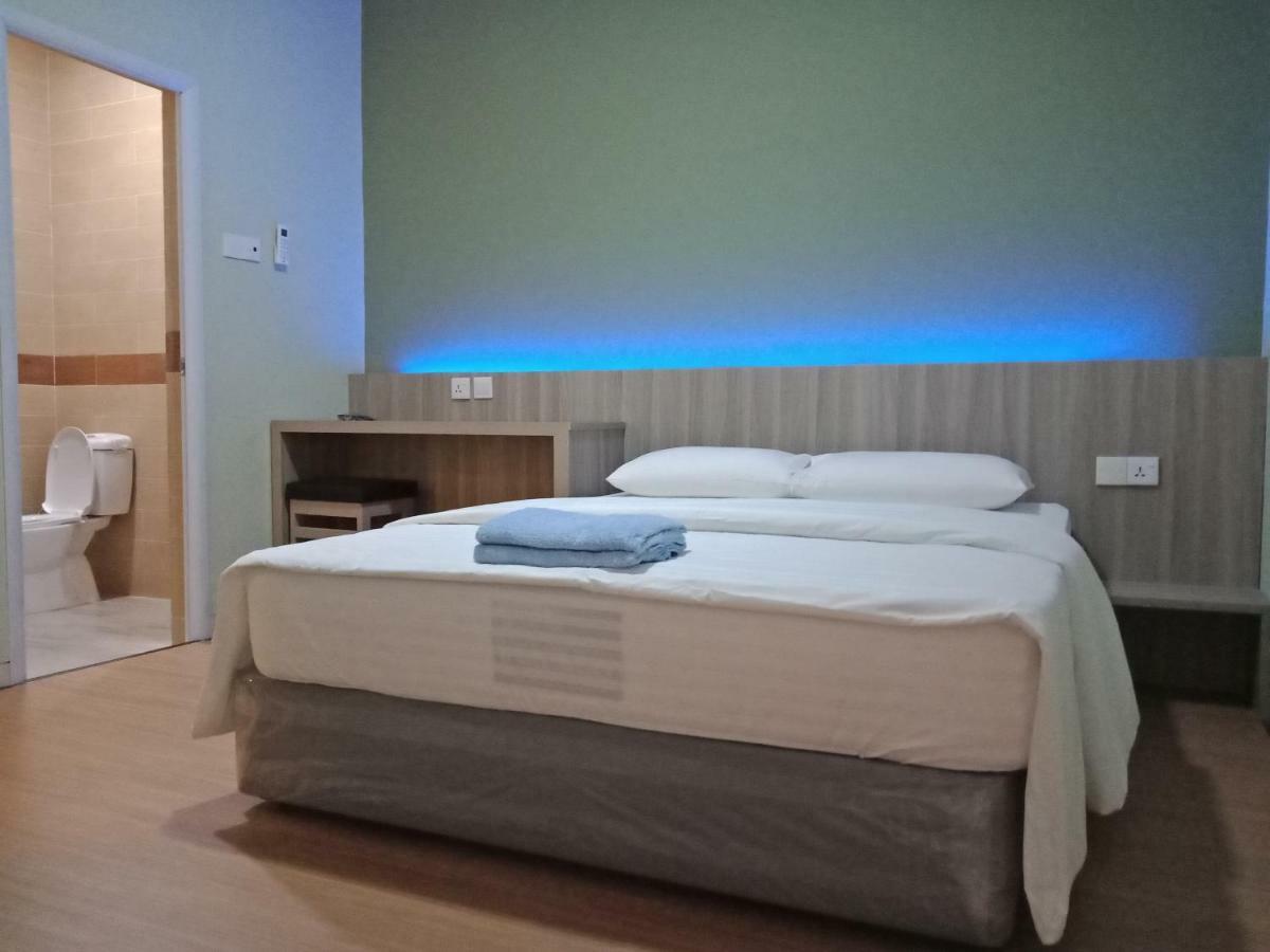 SleepRest @ Golden Prima Hotel Batam Exterior foto