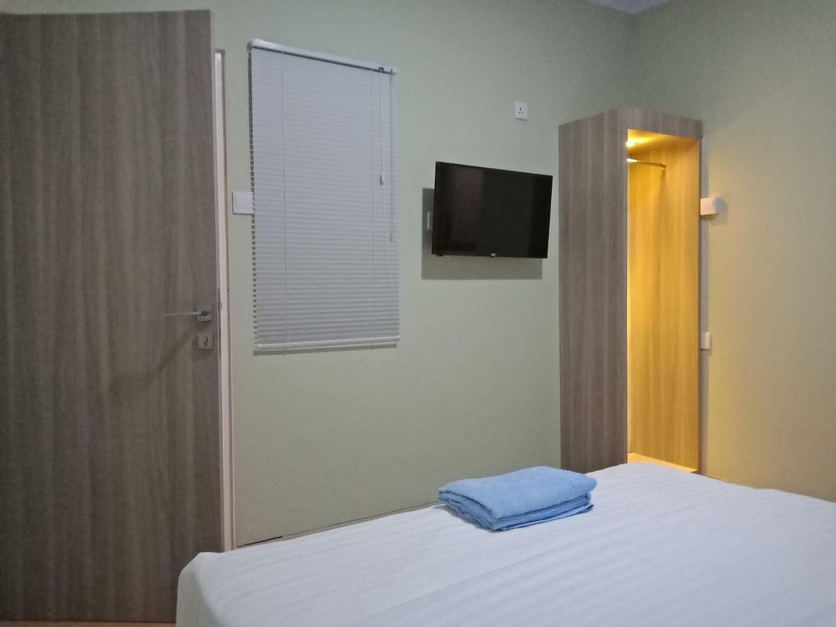 SleepRest @ Golden Prima Hotel Batam Exterior foto