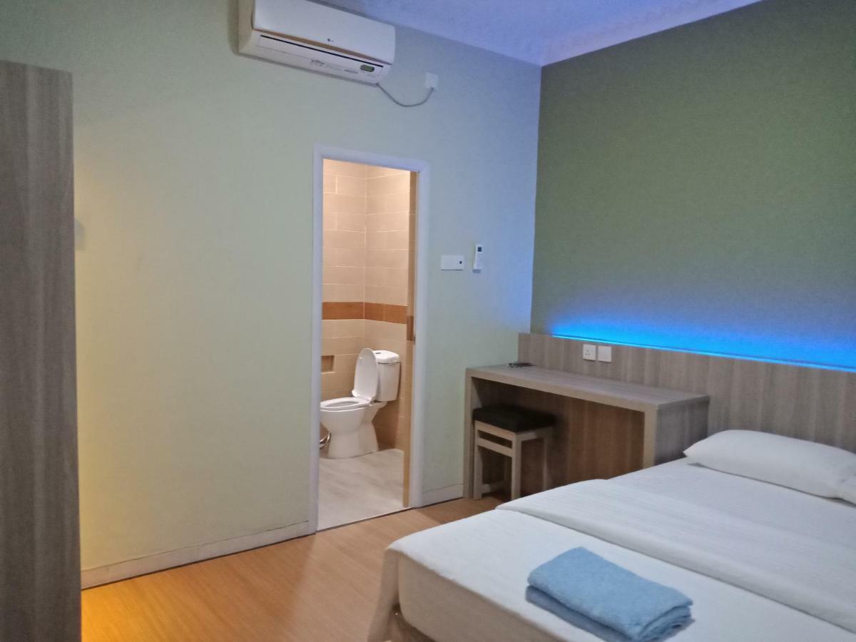 SleepRest @ Golden Prima Hotel Batam Exterior foto
